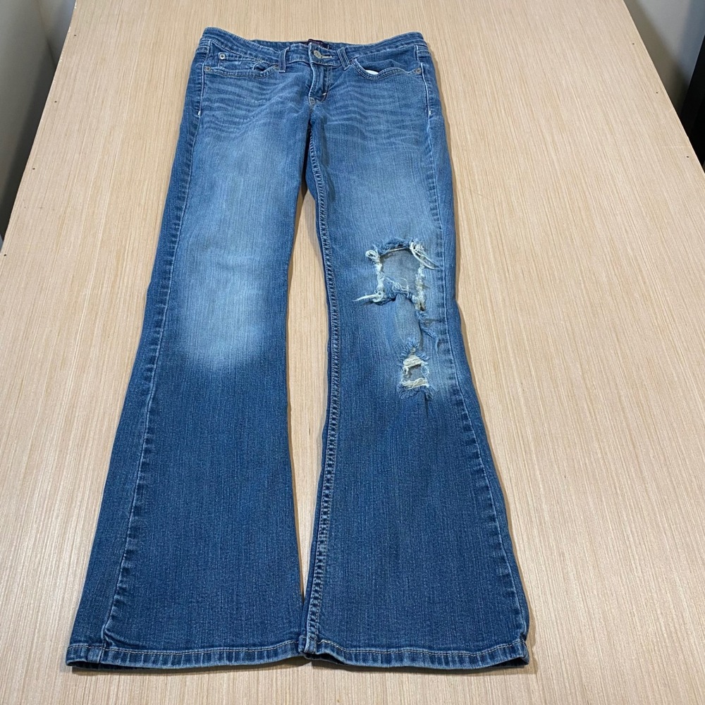 Levis 518 Superlow Bootcut Jeans Womens 7M Blue Distressed Low Rise Denim